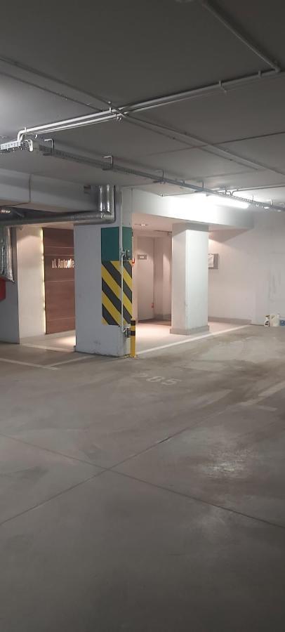 Garnizon 928 & Parking Gdansk